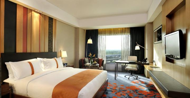 Holiday Inn Mayur Vihar Noida